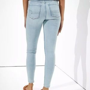 American Eagle High-Waisted Jegging